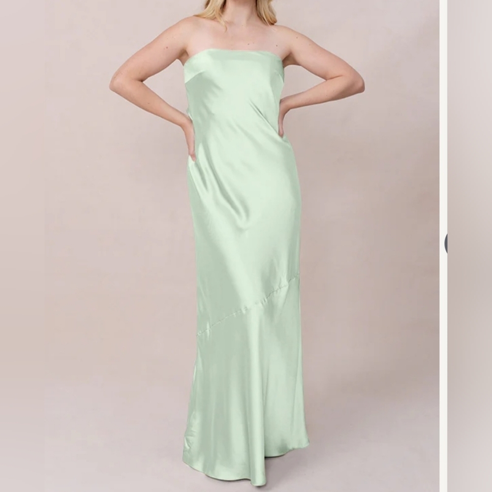 Revelry Elegant Pistachio Green Strapless Dress, Cut Out Back Detail,size 4